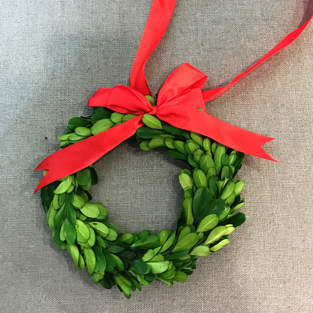 Set of Three Boxwood Wreaths with Red Ribbons – The Well Appointed House